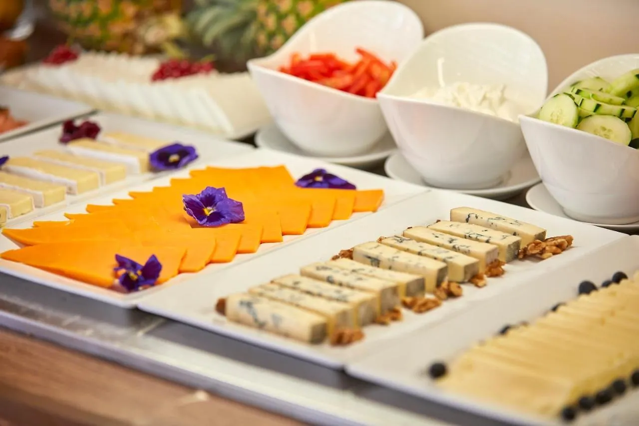 Nura Santa Ponsa & Spa Szálloda