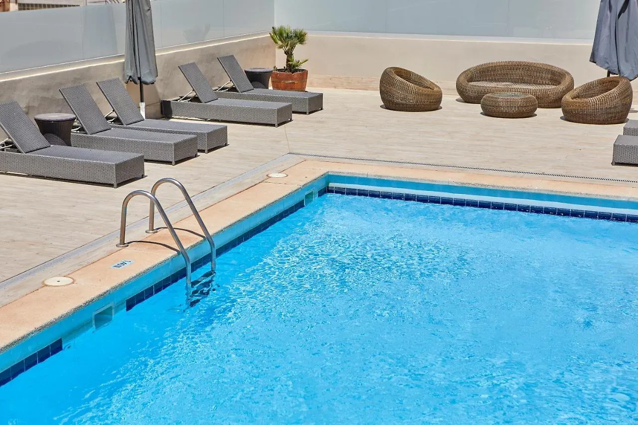 Szálloda Nura Santa Ponsa & Spa