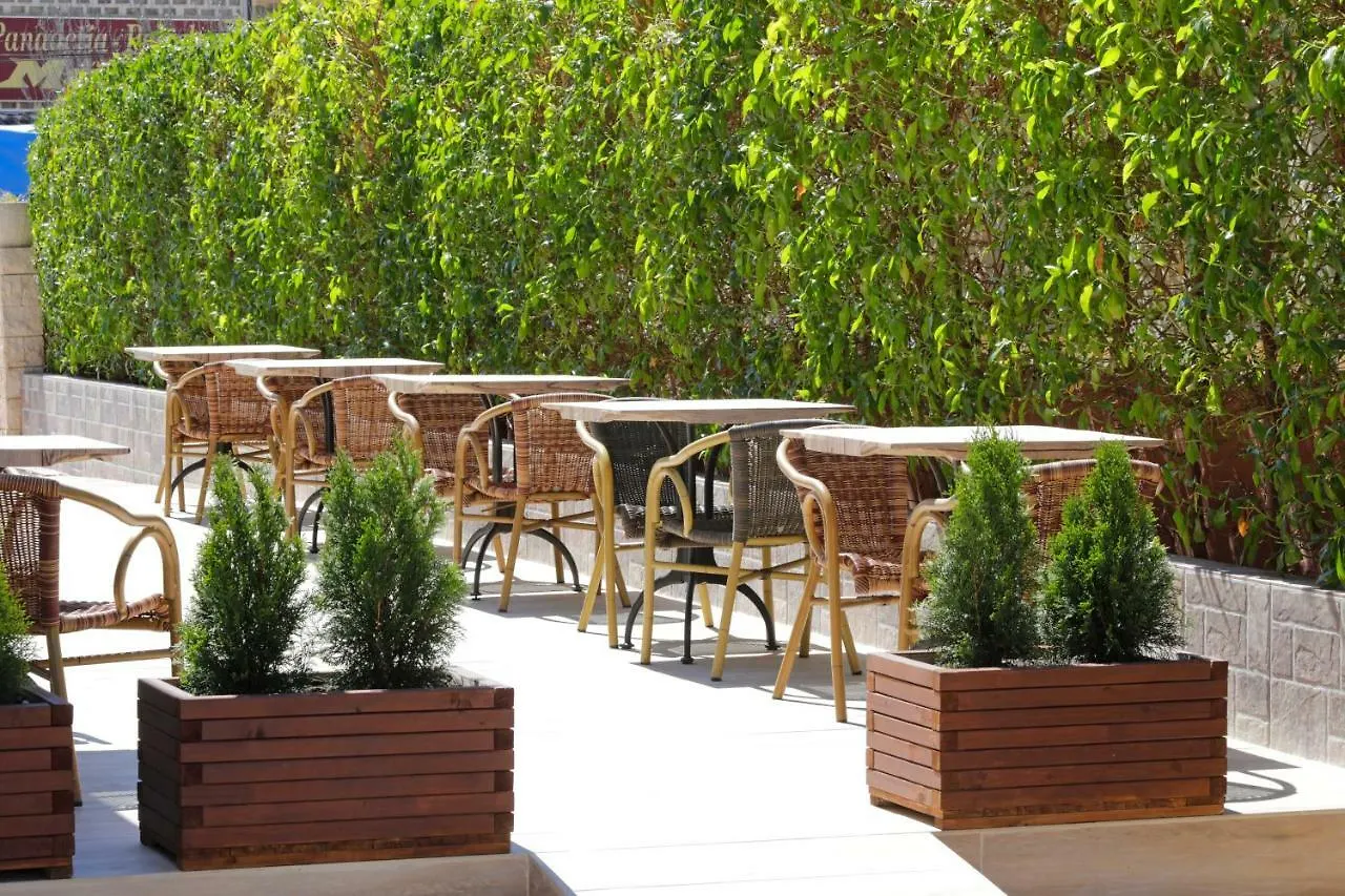 **** Szálloda Nura Santa Ponsa & Spa Spanyolország
