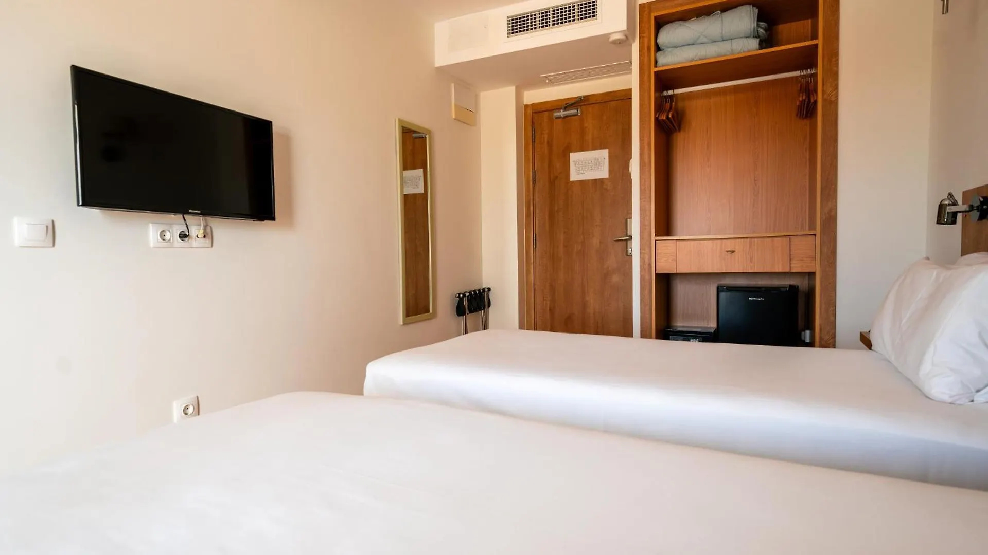Nura Santa Ponsa & Spa 4*,  ספרד